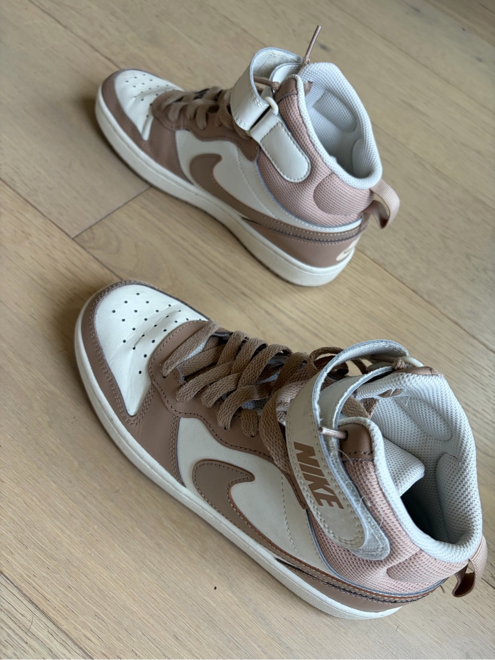 Nike Kids High-Top Sneakers in Cream and Taupe - Picture 2 of 3